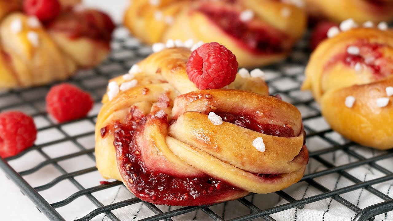 Rasberry Twisted Buns